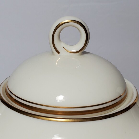 Oscar De La Renta Coffee Pot Imperial Ruby - Picture 3 of 7